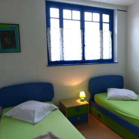 Maison De Bourg Cosy Avec Jardin Clos, Proche Le Pal, Confort Pour 10 Pers., Draps Inclus - Fr-1-489-109 Holiday home *